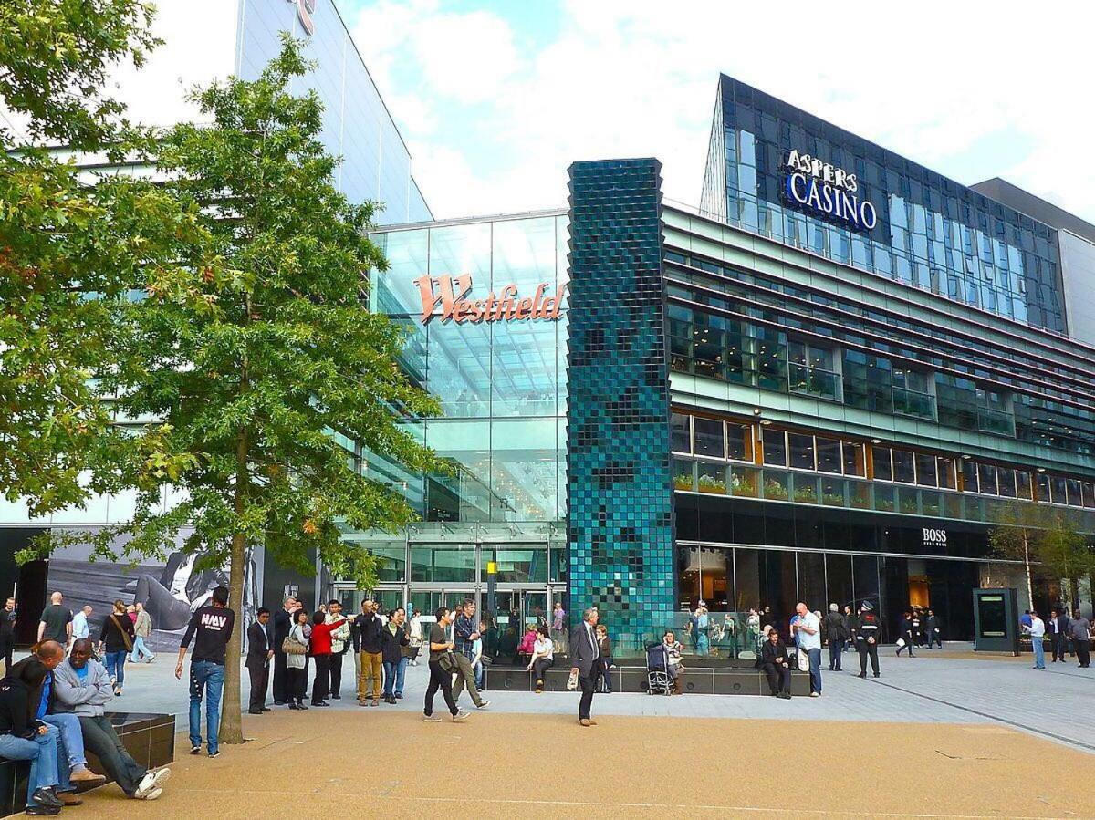 Cozy Apartment In Stratford From 18 Minutes To Central London Exterior photo